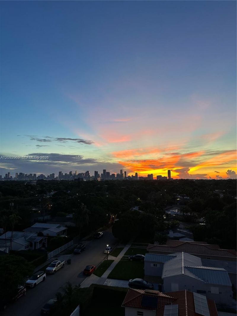 2425 SW 27th Ave , Unit 704, Miami, FL 33145 Photo