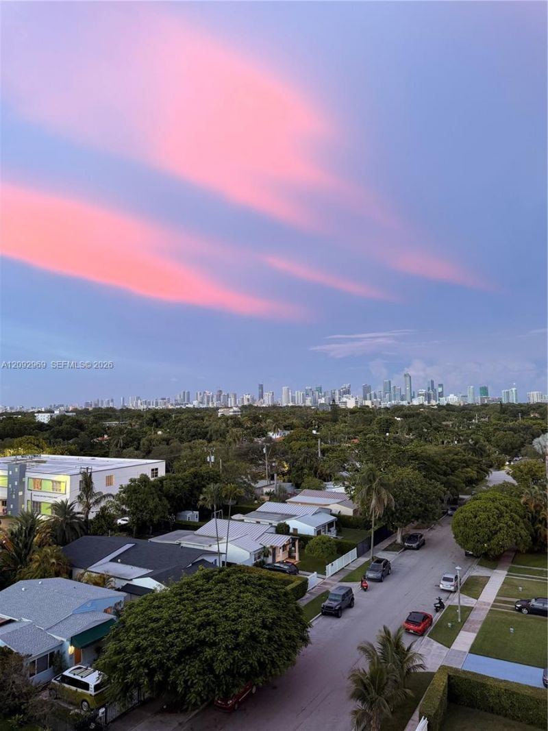 2425 SW 27th Ave , Unit 704, Miami, FL 33145 Photo