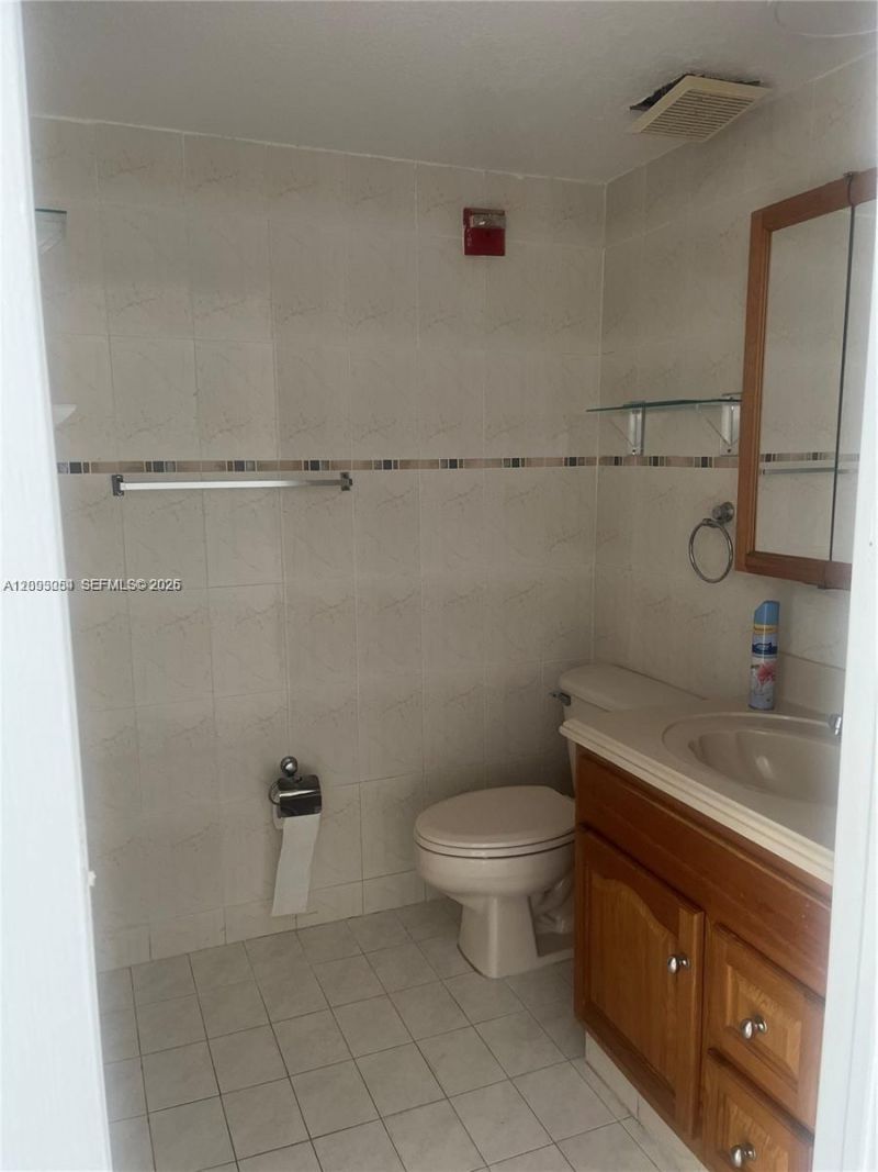4681 NW 9th St, Unit 107, Miami, FL 33126 Photo