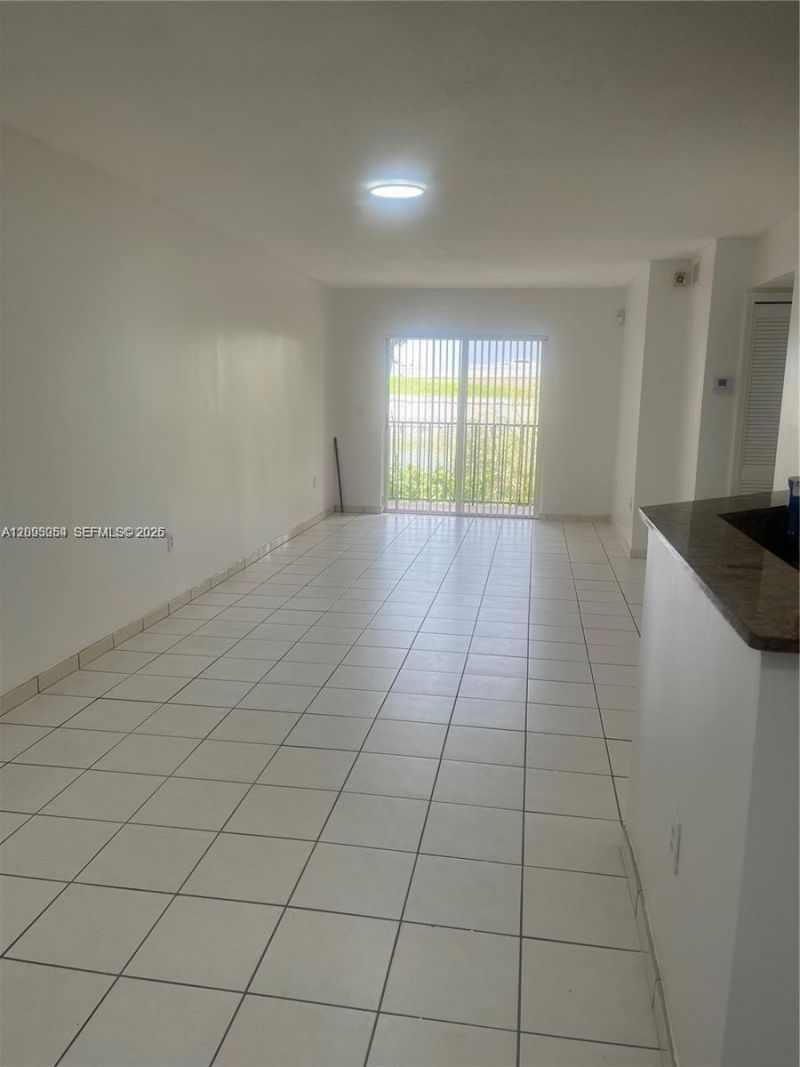 4681 NW 9th St, Unit 107, Miami, FL 33126 Photo