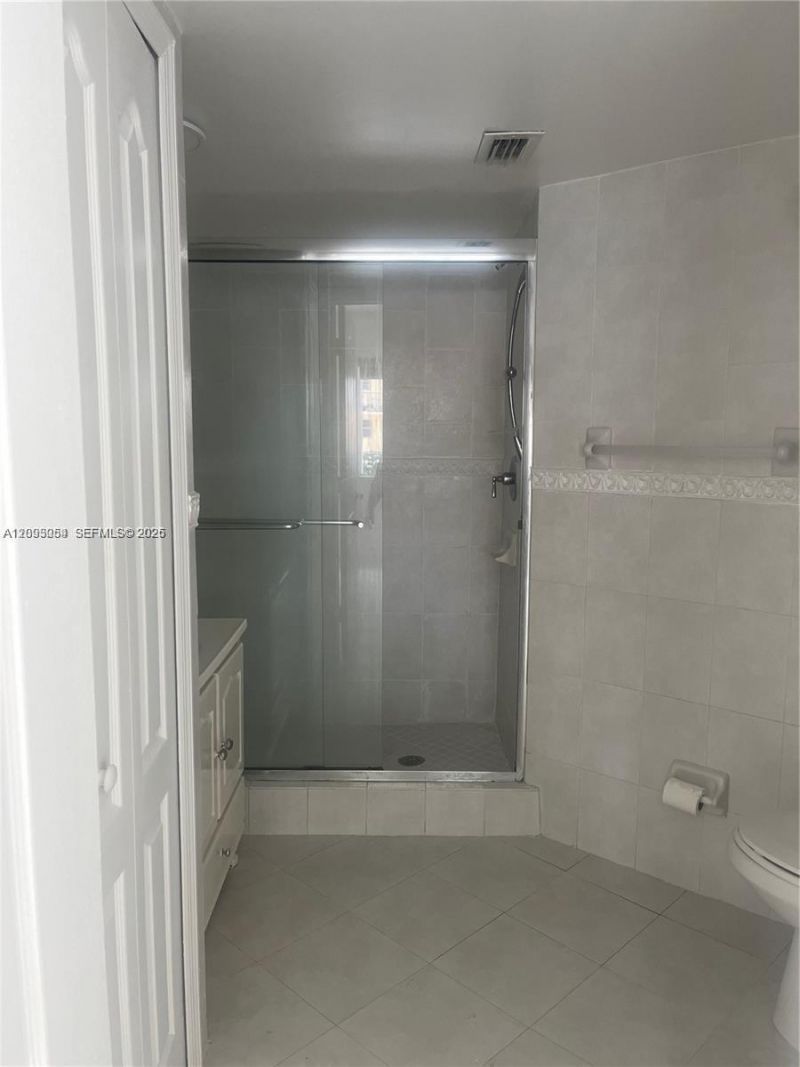 4681 NW 9th St, Unit 107, Miami, FL 33126 Photo