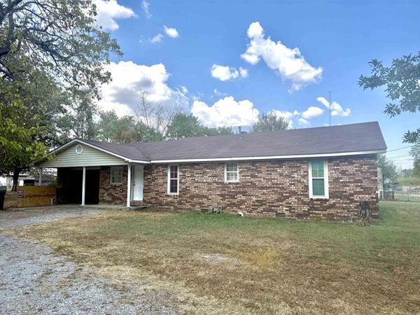 106 Morgan St, Bay, AR 72411