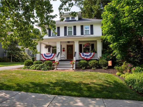 16 Bellview Street , Chagrin Falls, OH 44022