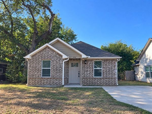 508 W Hull Street, Denison, TX 75020