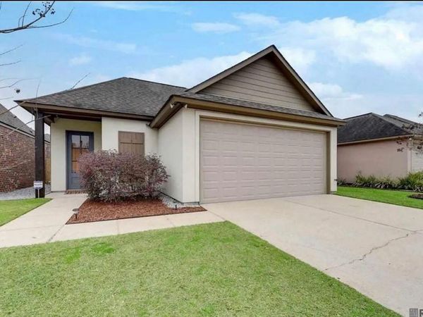 7853 Seville Ct, Baton Rouge, LA 70820