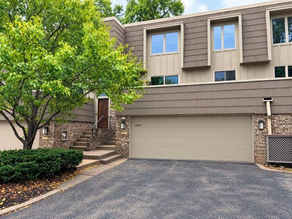 10251 Berkshire Road, Bloomington, MN 55437