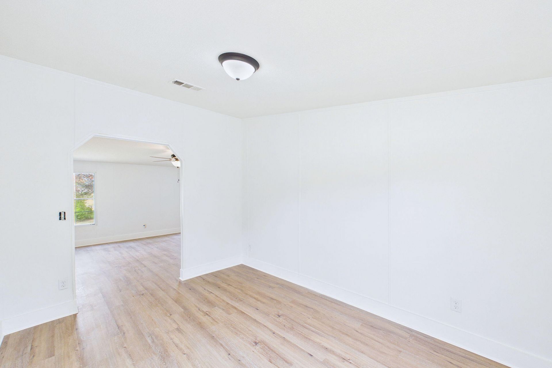308 Michelle Street Photo 18