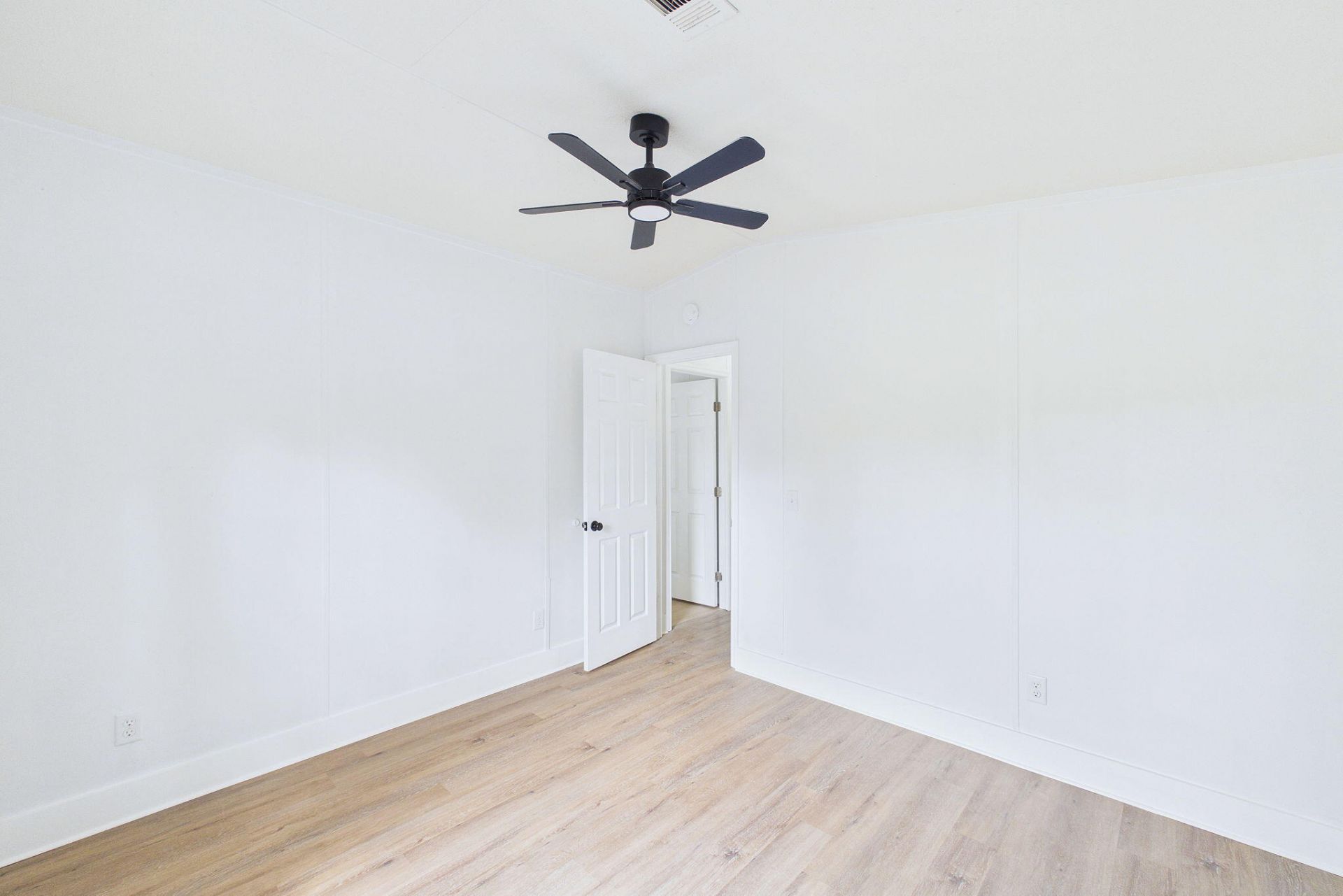 308 Michelle Street Photo 44