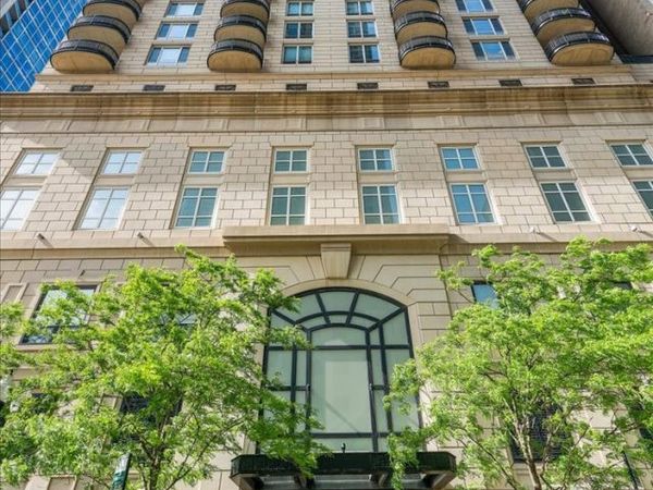 10 E Delaware Place , Unit 11A, Chicago, IL 60611