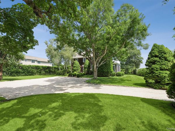 810 David Whites Lane , Southampton, NY 11968