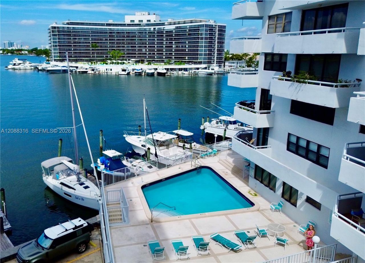 6830 Indian Creek Dr, Unit 7E, Miami Beach, FL 33141 Photo
