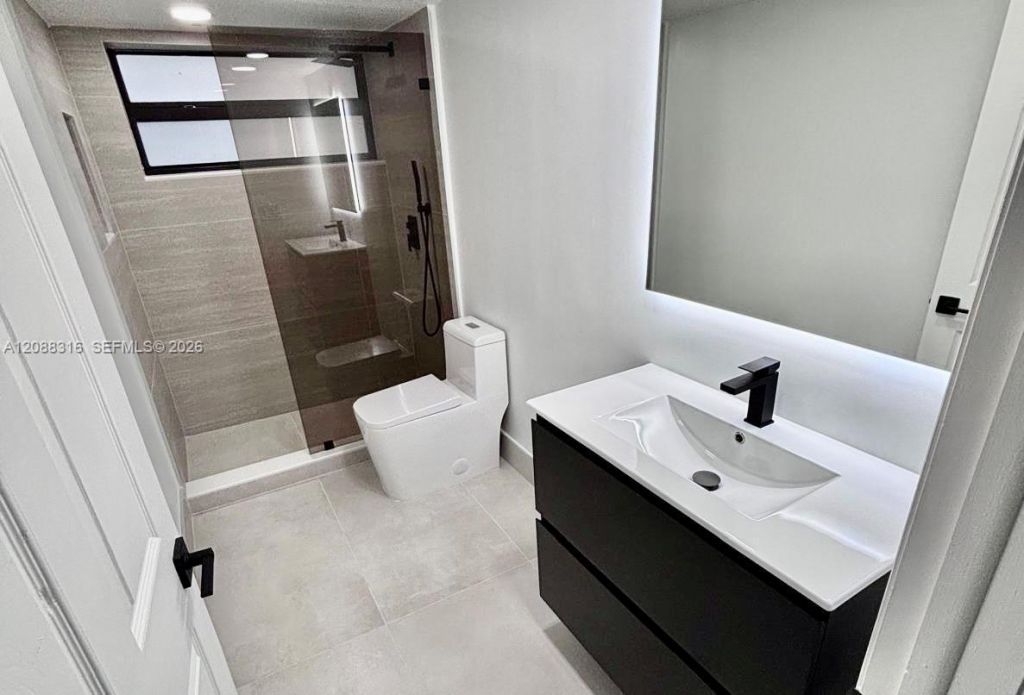6830 Indian Creek Dr, Unit 7E, Miami Beach, FL 33141 Photo