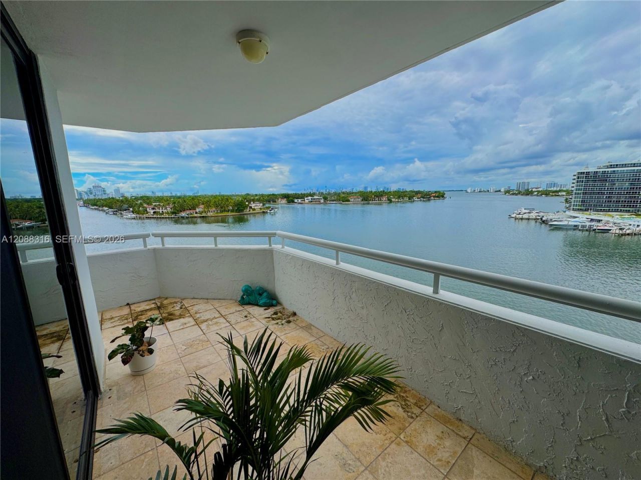 6830 Indian Creek Dr, Unit 7E, Miami Beach, FL 33141 Photo