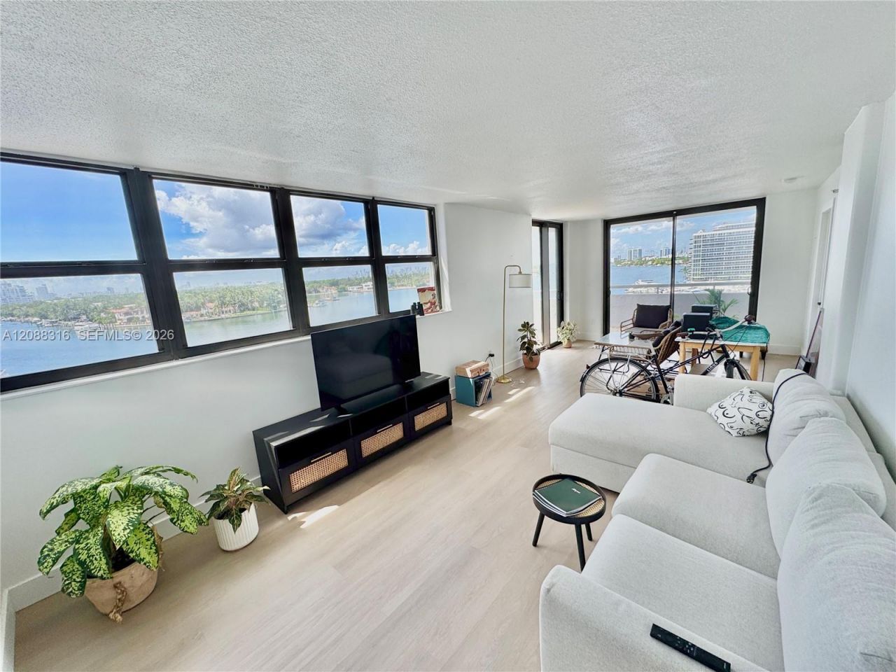 6830 Indian Creek Dr, Unit 7E, Miami Beach, FL 33141 Photo