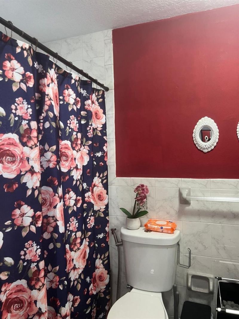 10071 NW 127 Terrace , Hialeah Gardens, FL 33018 Photo