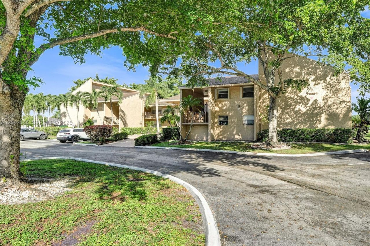 7581 NW 86th Ter, Unit 201, Tamarac, FL 33321 Photo