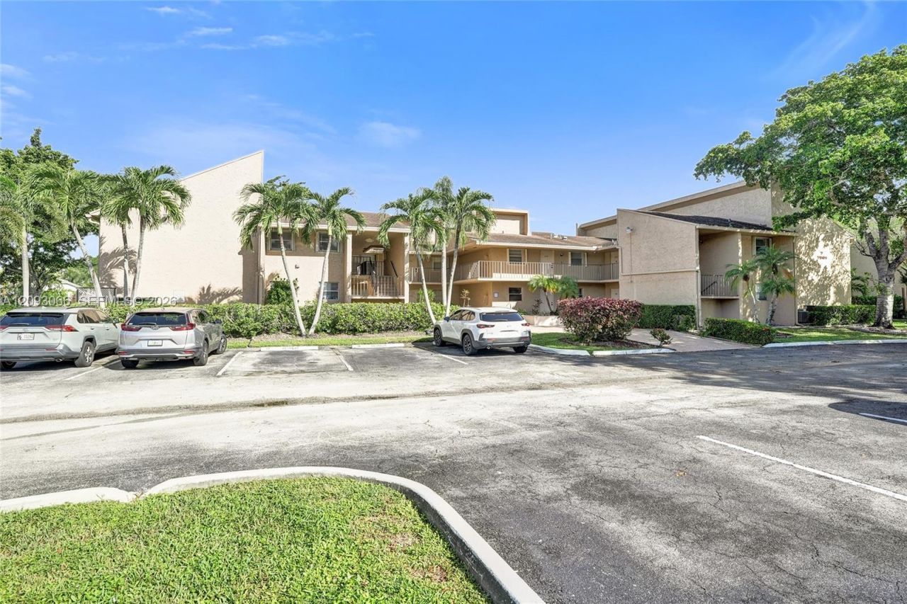 7581 NW 86th Ter, Unit 201, Tamarac, FL 33321 Photo