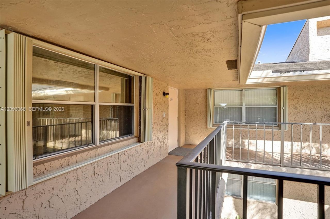 7581 NW 86th Ter, Unit 201, Tamarac, FL 33321 Photo