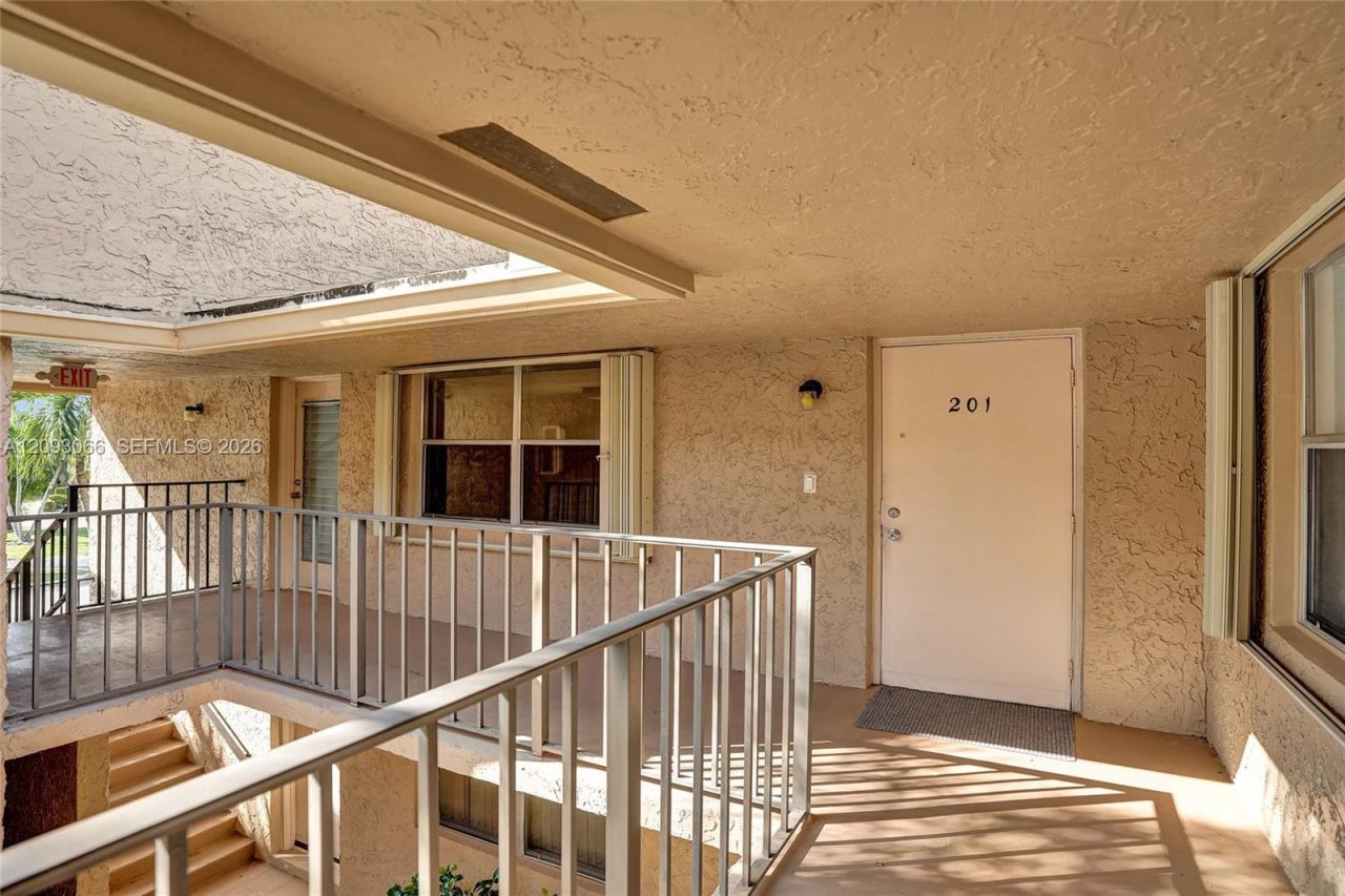 7581 NW 86th Ter, Unit 201, Tamarac, FL 33321 Photo