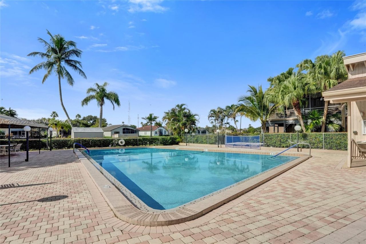 7581 NW 86th Ter, Unit 201, Tamarac, FL 33321 Photo