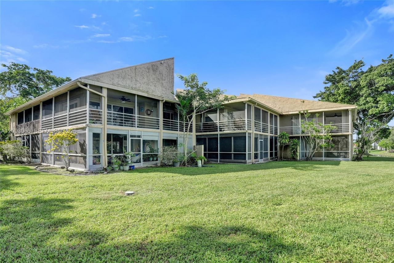 7581 NW 86th Ter, Unit 201, Tamarac, FL 33321 Photo