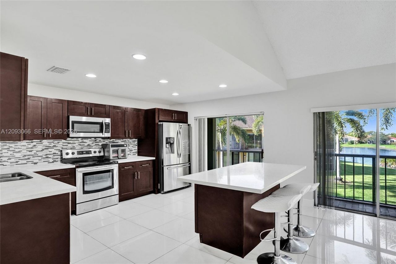 7581 NW 86th Ter, Unit 201, Tamarac, FL 33321 Photo