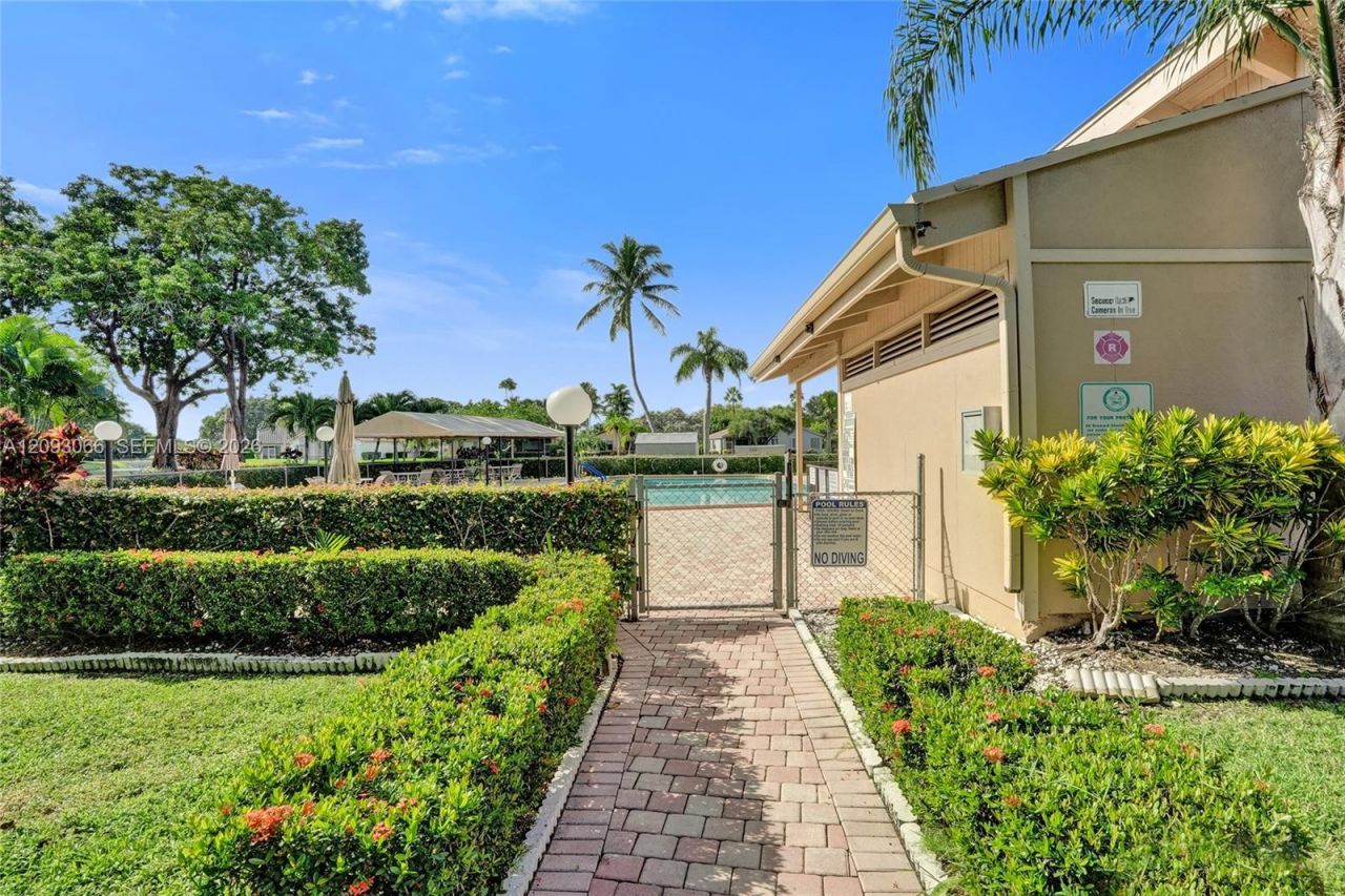 7581 NW 86th Ter, Unit 201, Tamarac, FL 33321 Photo