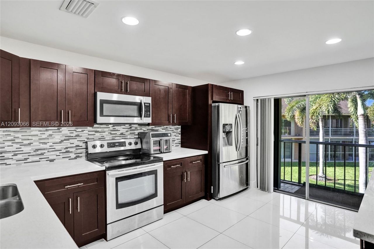 7581 NW 86th Ter, Unit 201, Tamarac, FL 33321 Photo
