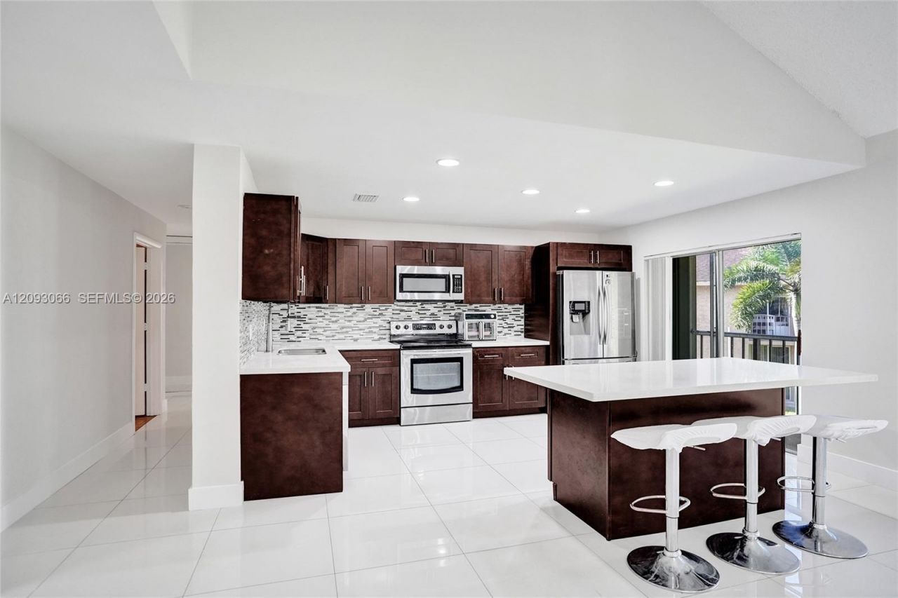 7581 NW 86th Ter, Unit 201, Tamarac, FL 33321 Photo