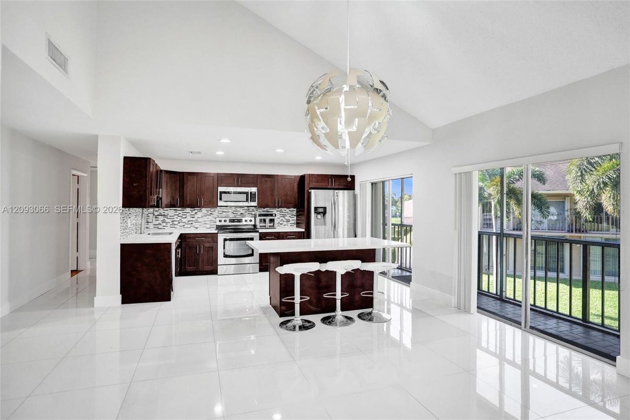 7581 NW 86th Ter, Unit 201, Tamarac, FL 33321 Photo
