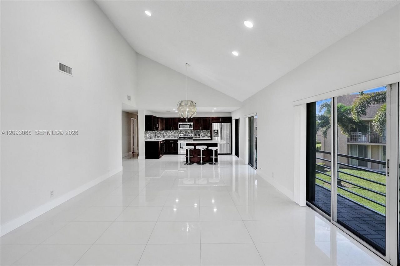 7581 NW 86th Ter, Unit 201, Tamarac, FL 33321 Photo