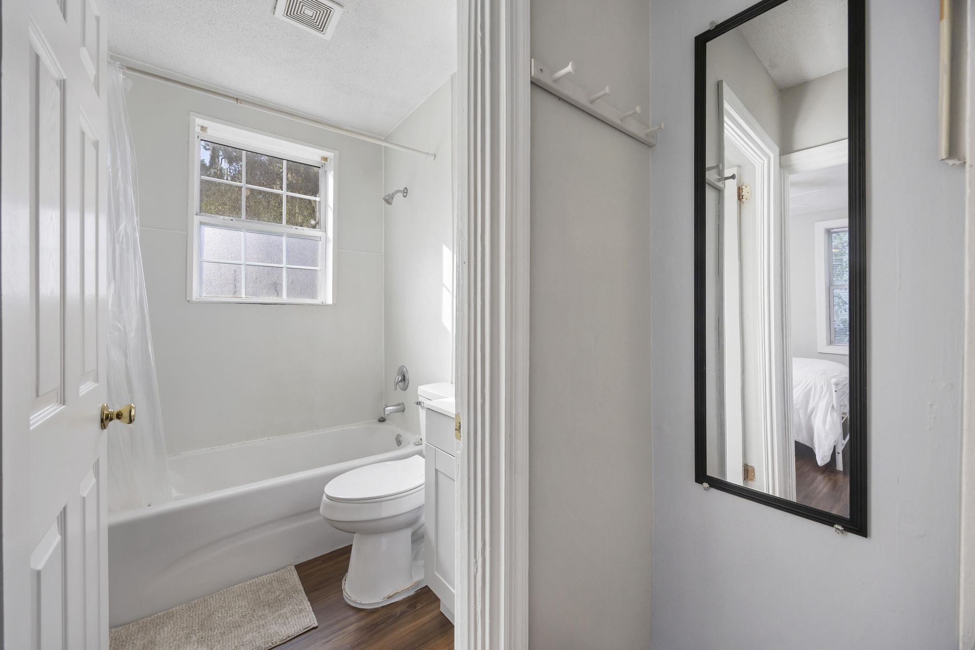 162 James Street Photo 16