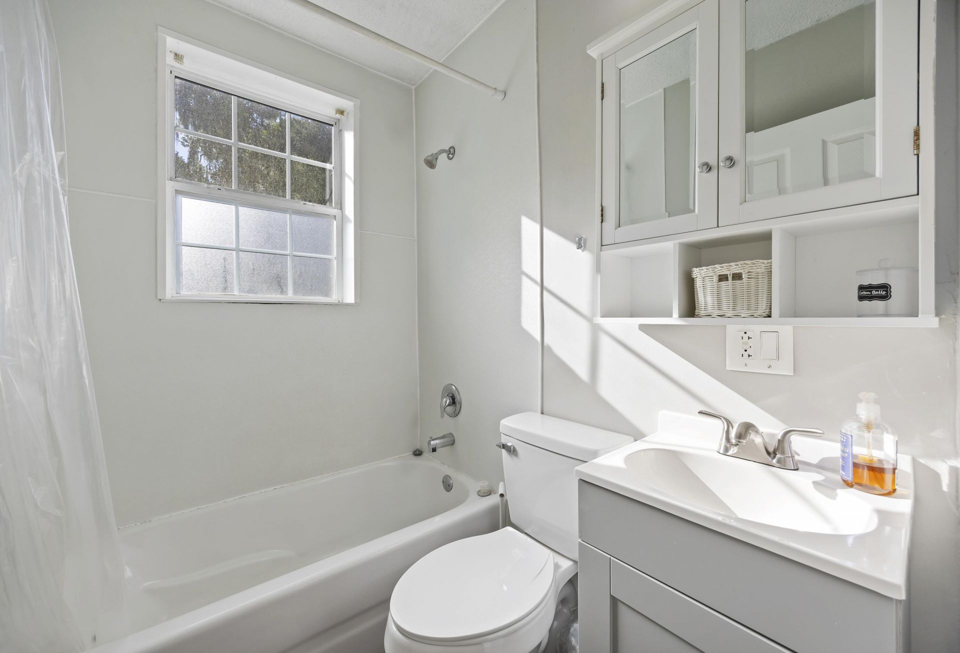 162 James Street Photo 17