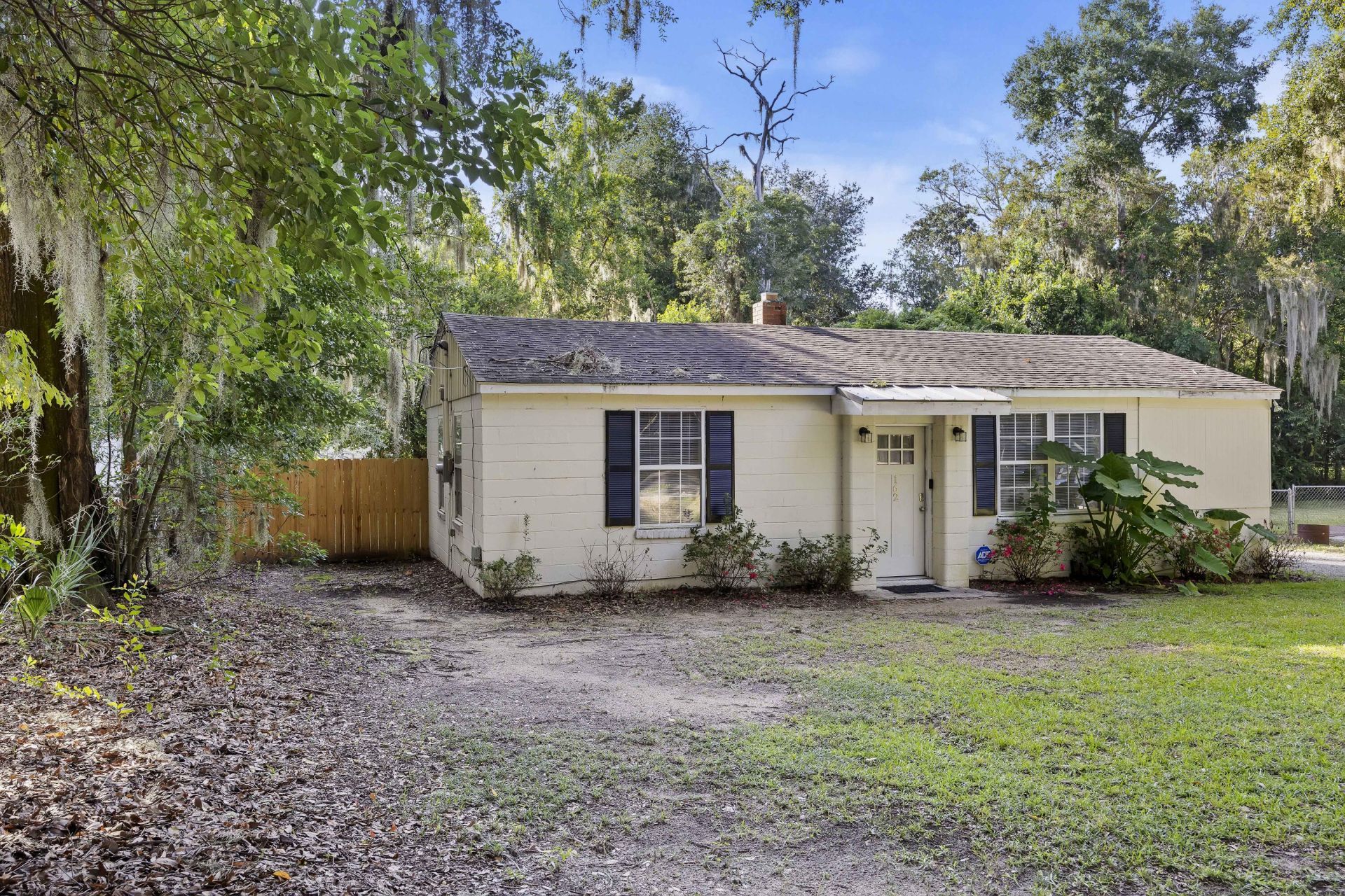 162 James Street Photo 25