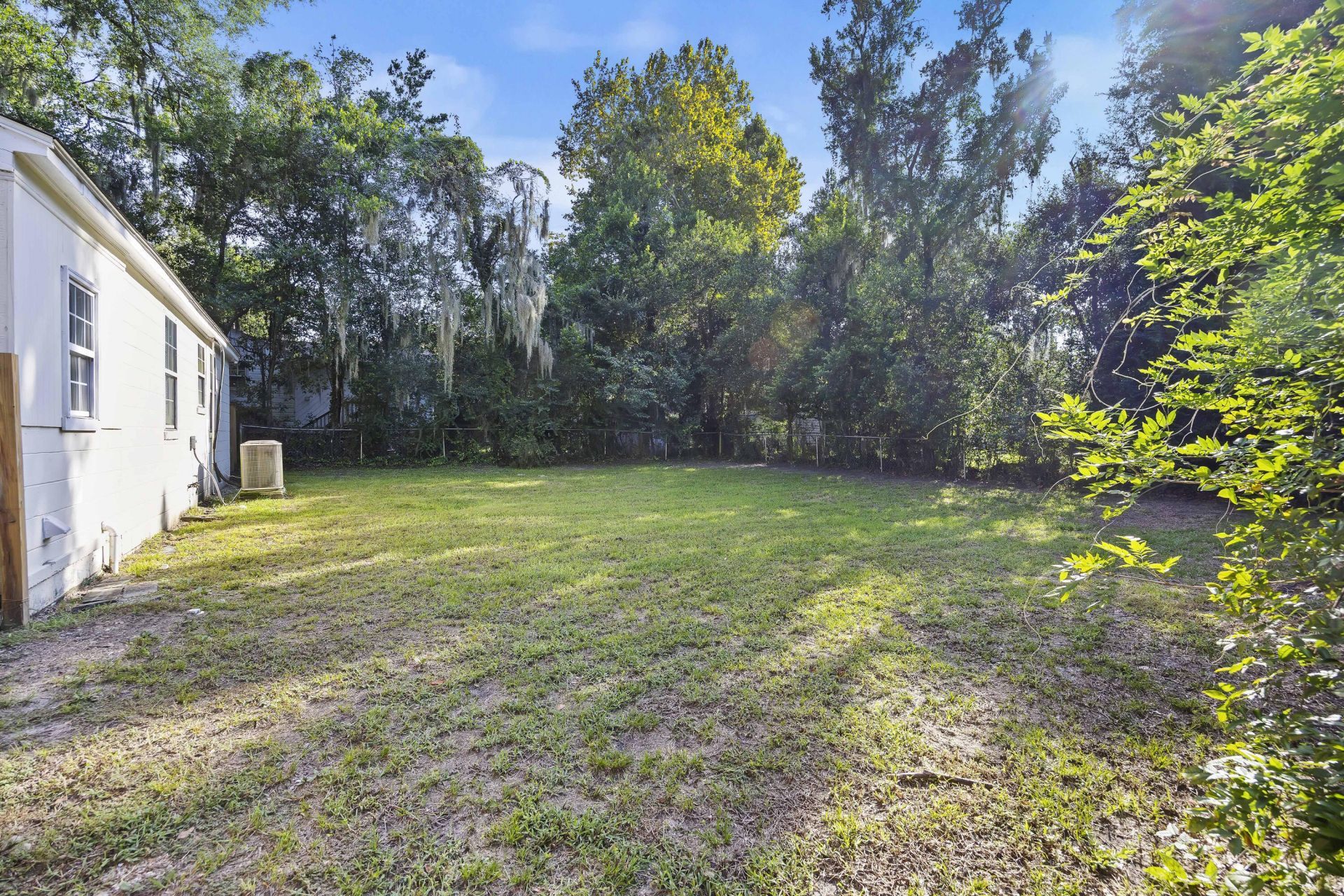162 James Street Photo 26