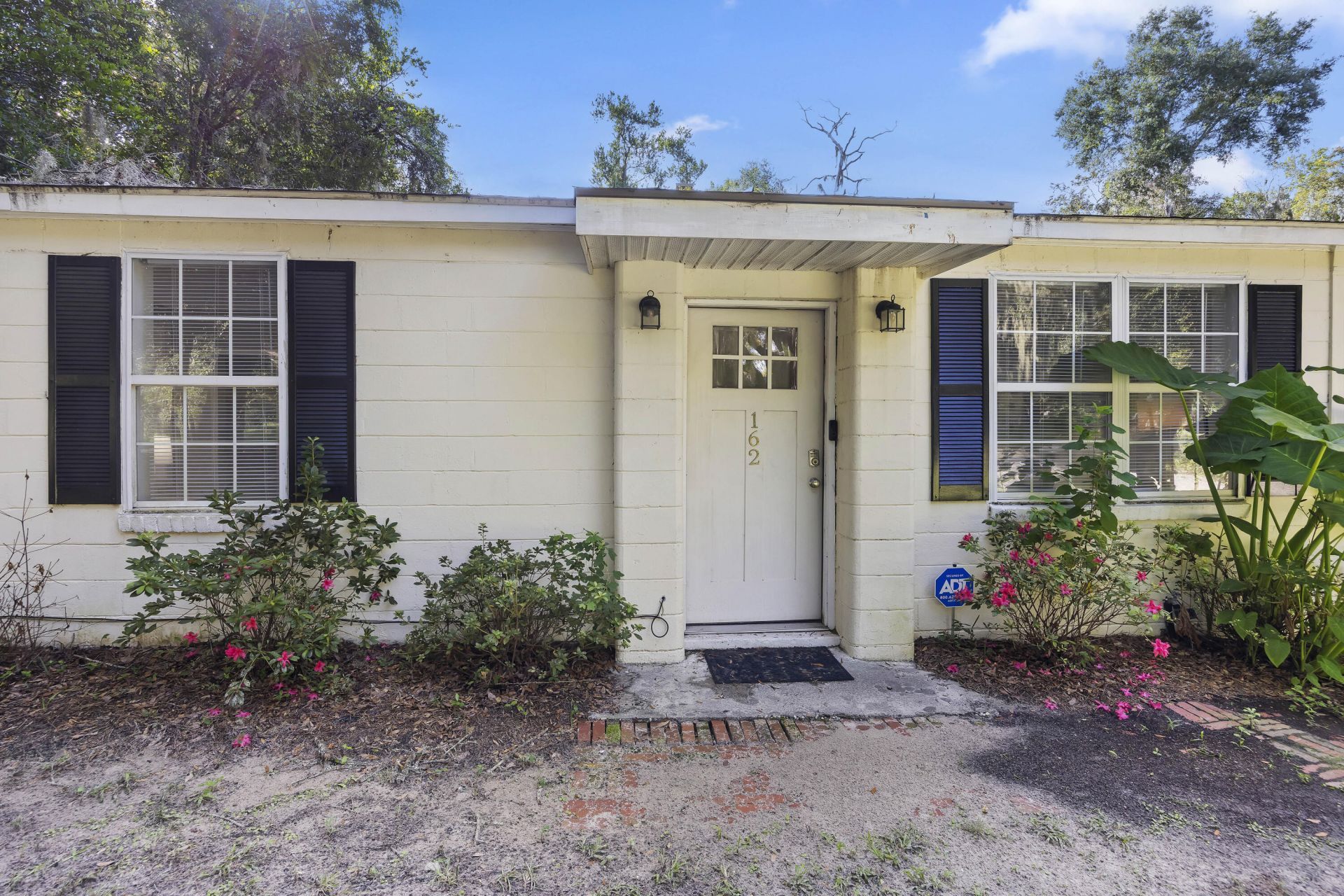162 James Street Photo 30