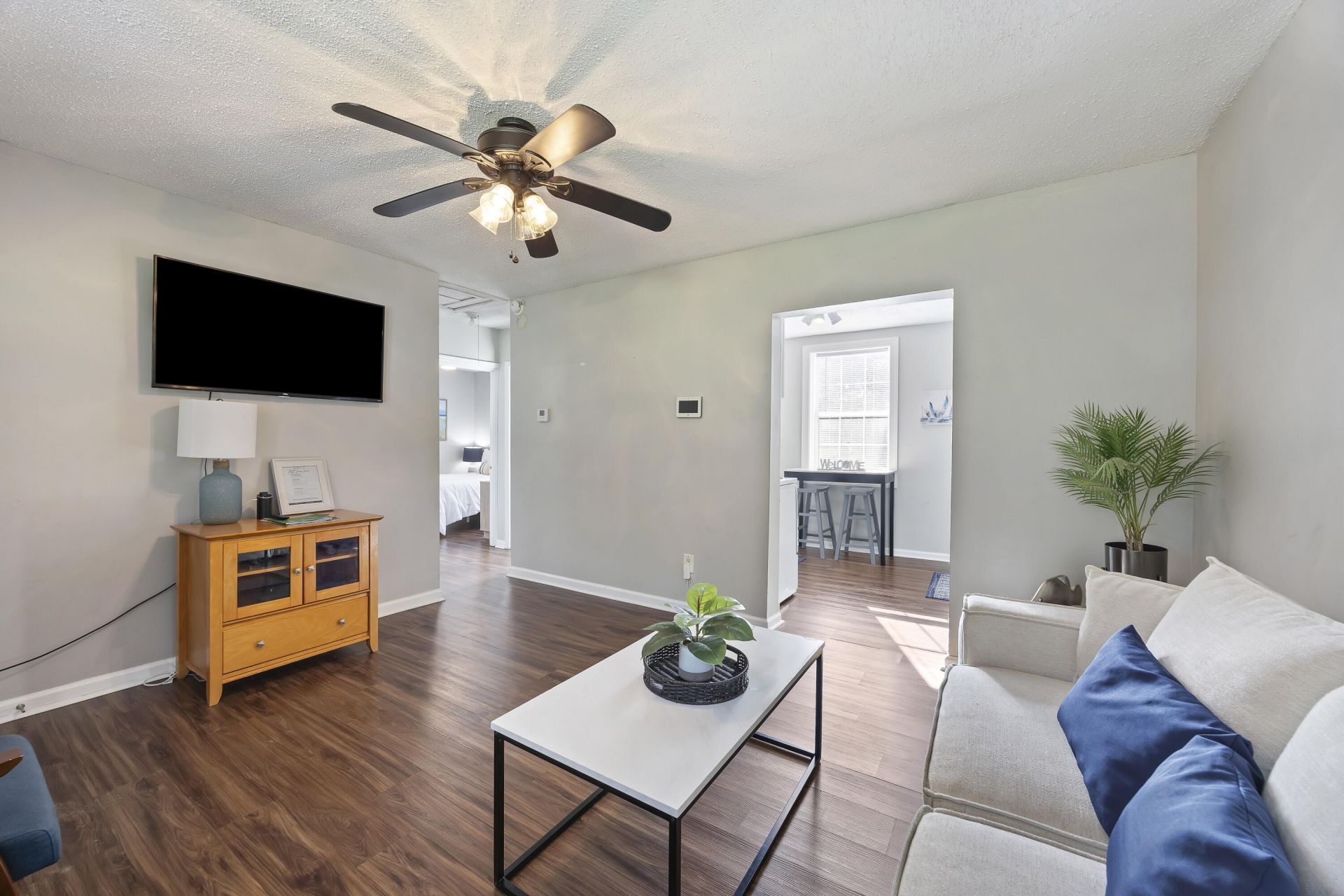 162 James Street Photo 5