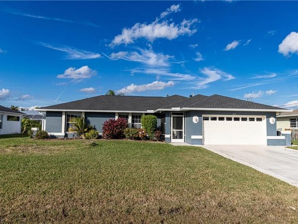 417 SE 21st TER , CAPE CORAL, FL 33990
