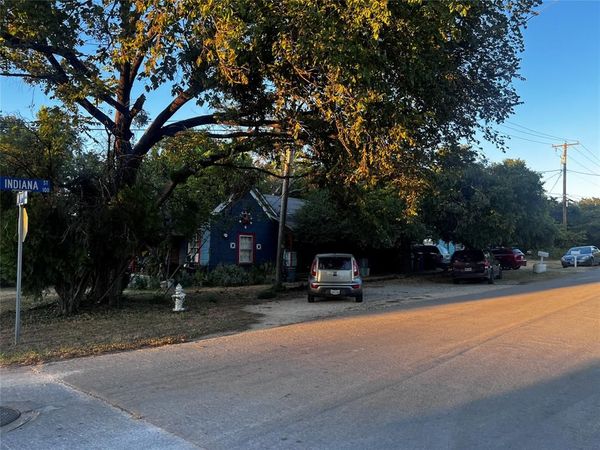 902 N 9th Street , Midlothian, TX 76065