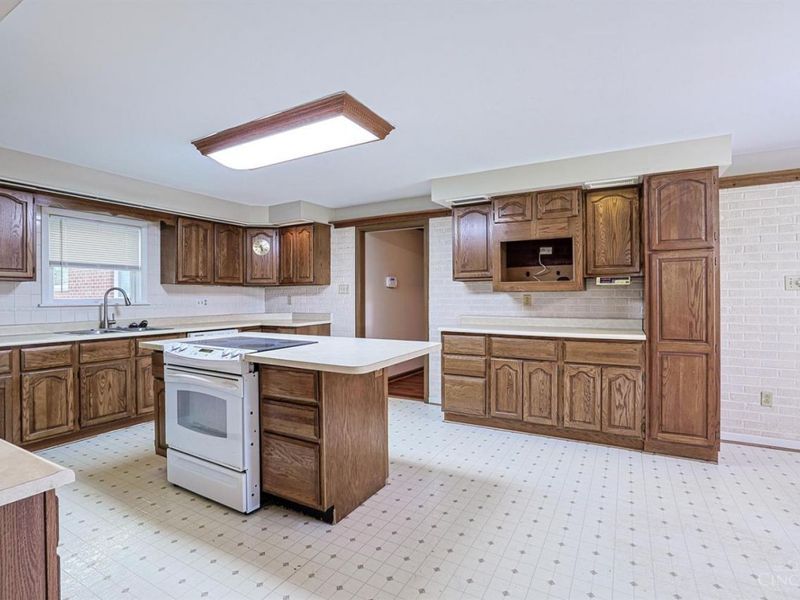 6051 Jerry Lee Drive, Miami Township, OH 45150 Photo 36
