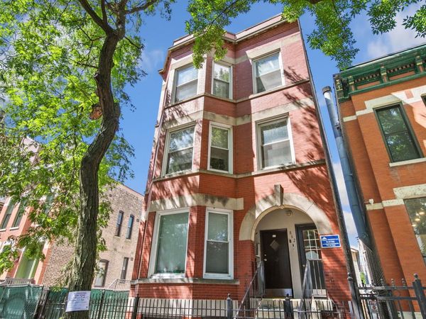 862 N Marshfield Avenue , Chicago, IL 60622