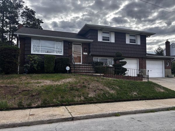 120 Osborne Road , West Hempstead, NY 11552