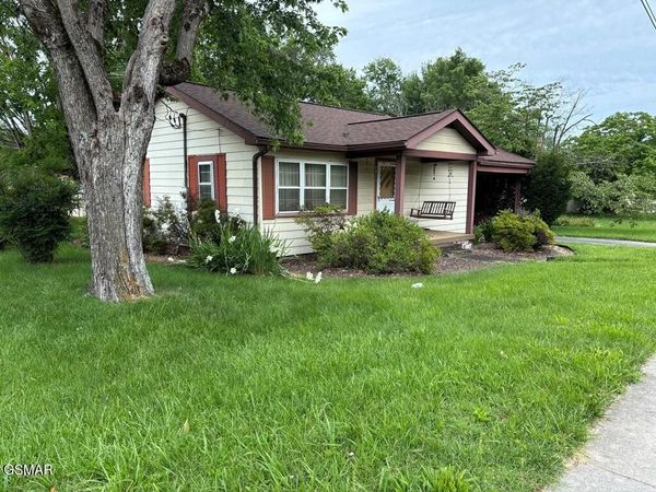 3306 Teaster Lane, Pigeon Forge, TN 37863