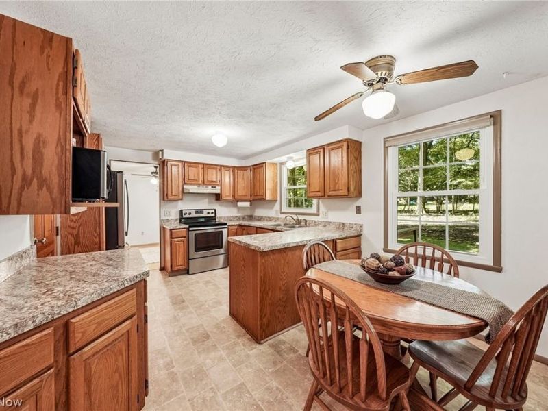 95 River Park Boulevard, Munroe Falls, OH 44262 Photo 11