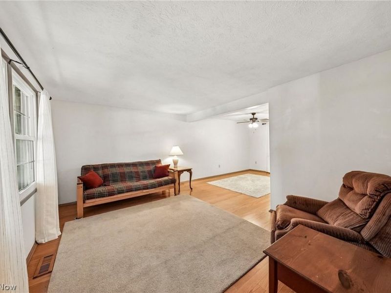 95 River Park Boulevard, Munroe Falls, OH 44262 Photo 5