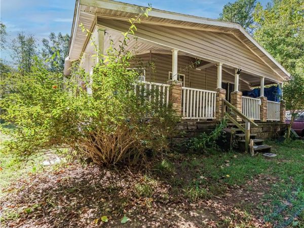 3763 County Road 302 , Eureka Springs, AR 72632