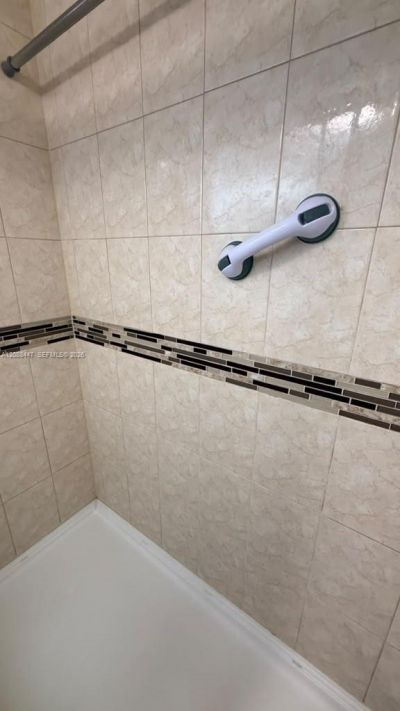 9641 Sunrise Lakes Blvd, Unit 305, Sunrise, FL 33322 Photo
