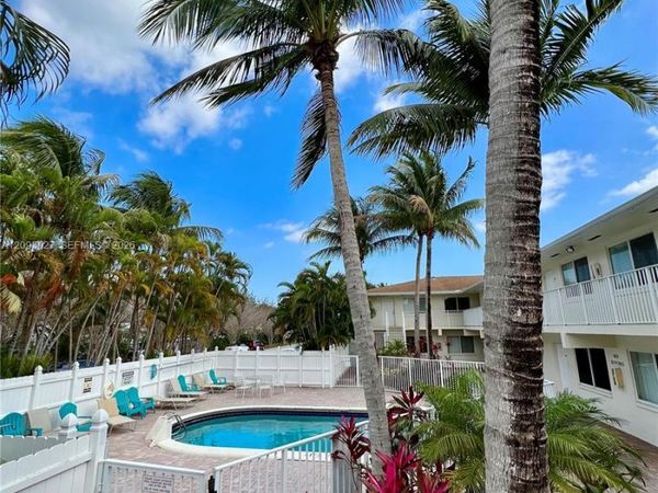 1872 NE 46th St , Unit D4, Fort Lauderdale, FL 33308
