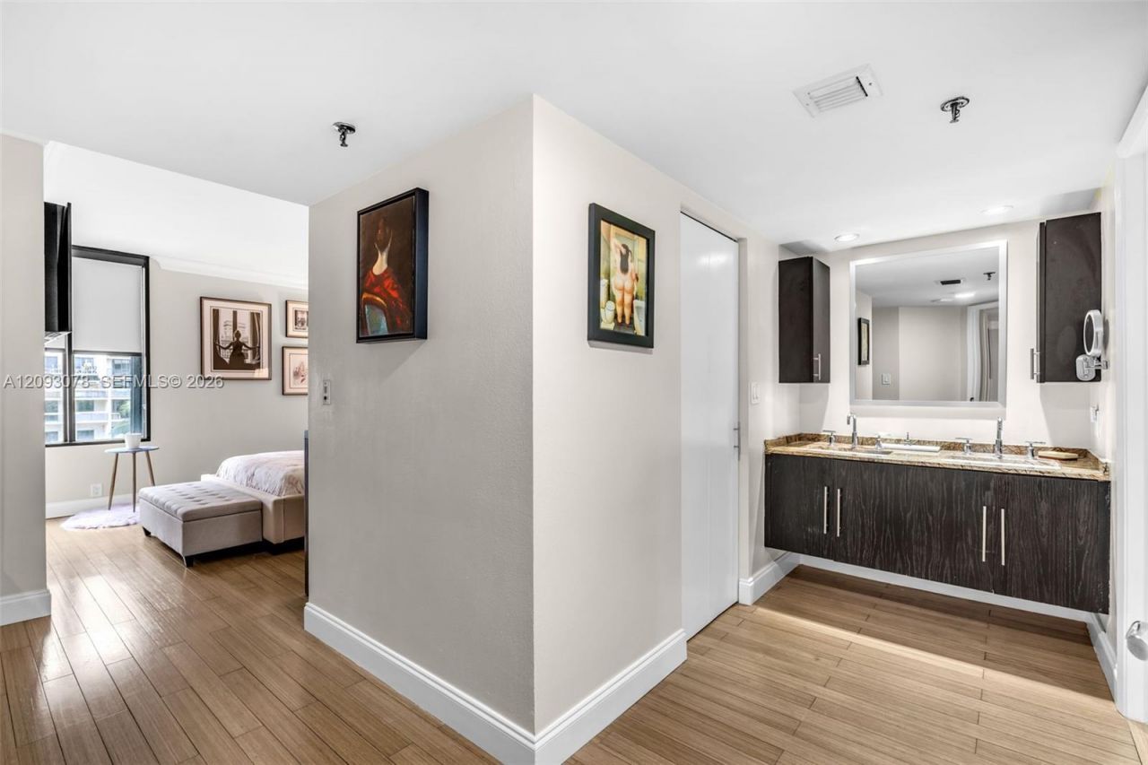 520 Brickell Key Dr, Unit A700, Miami, FL 33131 Photo