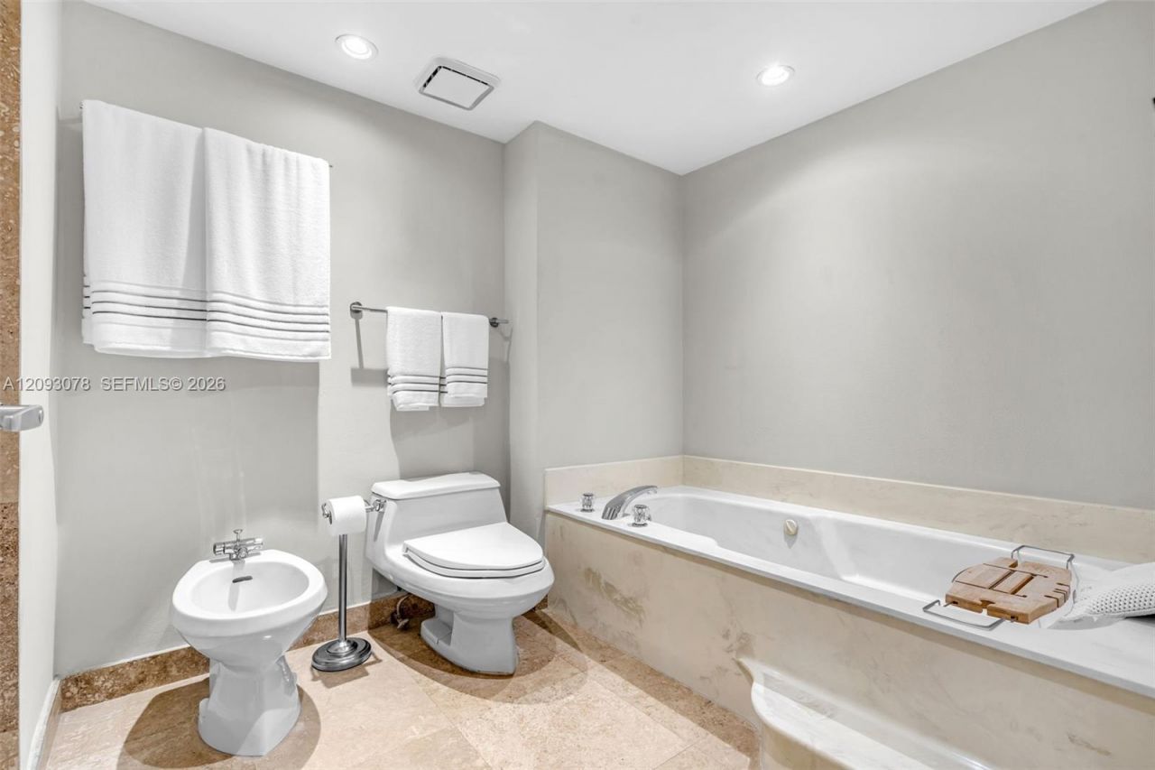 520 Brickell Key Dr, Unit A700, Miami, FL 33131 Photo